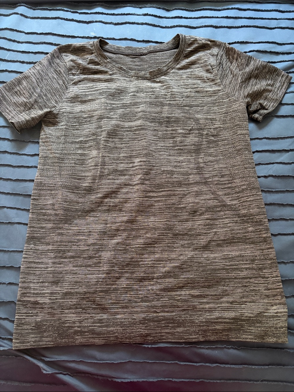 lululemon athletica heathered black short sleeve top